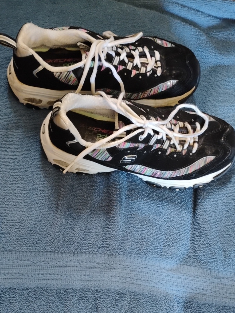 Skechers Black Sneakers with Pastel Stripe Accents
